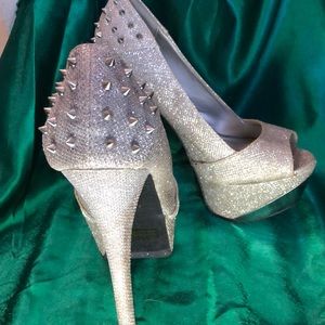 Silver sparking high heels